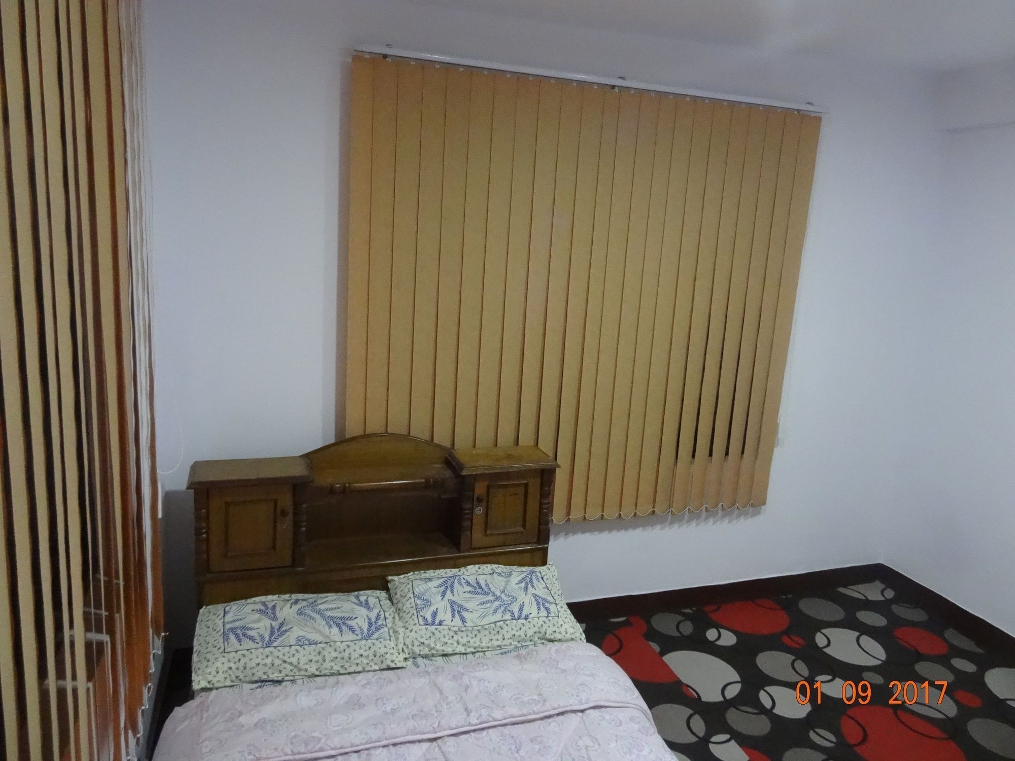 Distinctive Nepal Home Stay Катманду Экстерьер фото